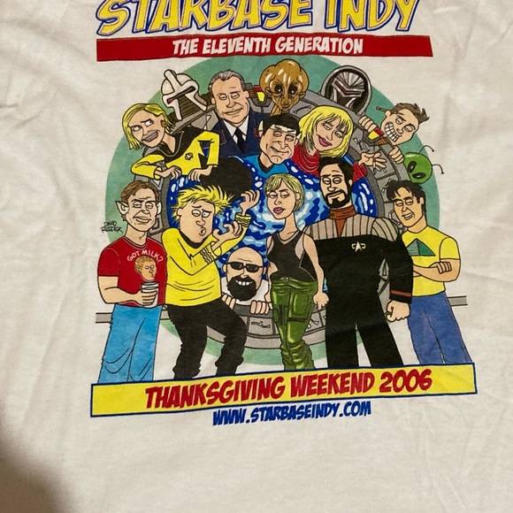 2000’s tee AWSOME PRINT - Picture 2 of 4